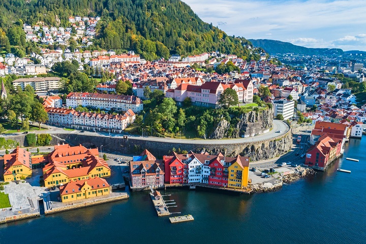 Bergen in Norway - Top 12 Happiest Cities in the World (2023 updated)